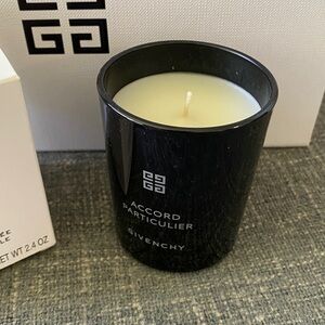 Givenchy Accord Particulier Scented Candle